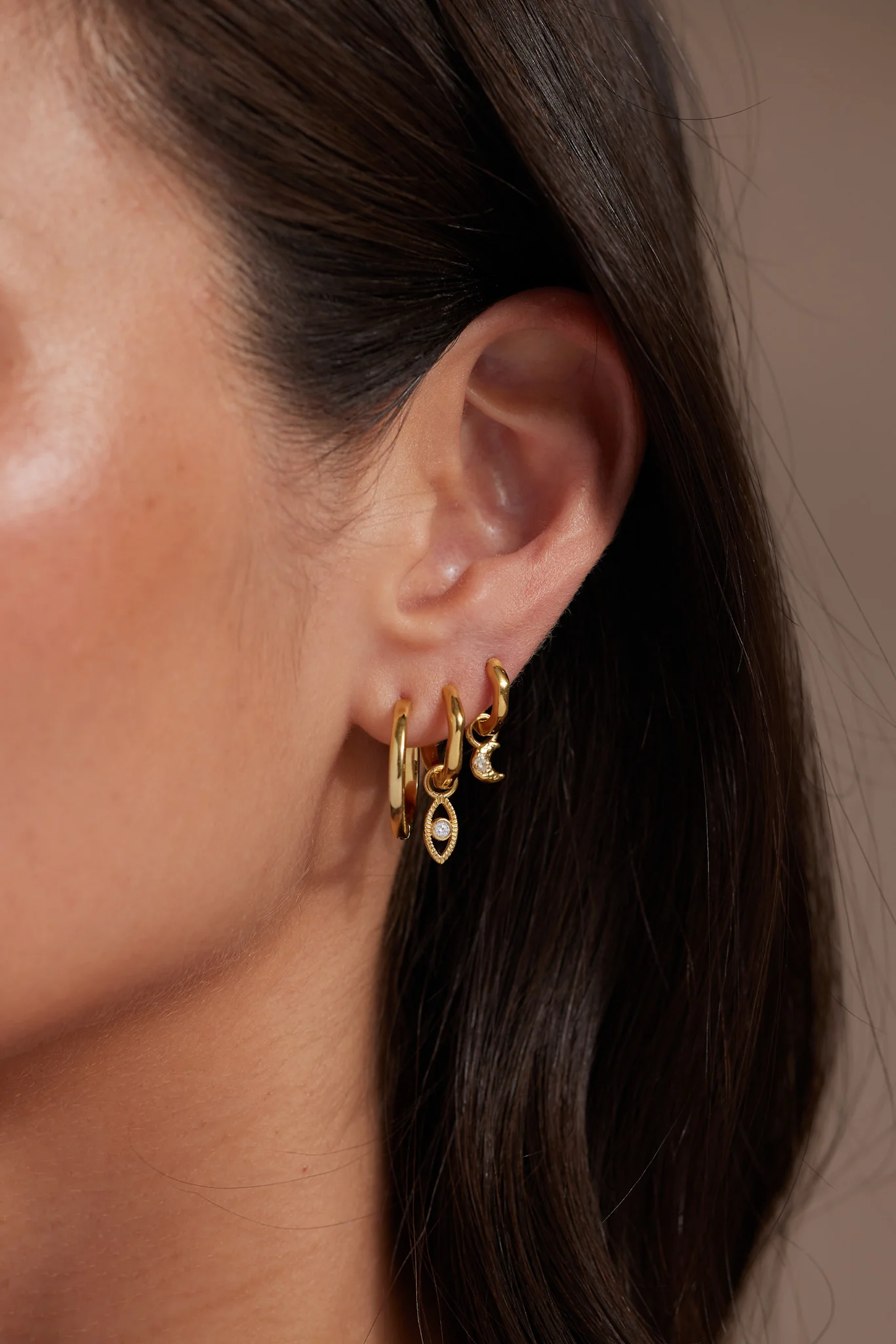 Organic Gold Huggies - Medium - Image 3